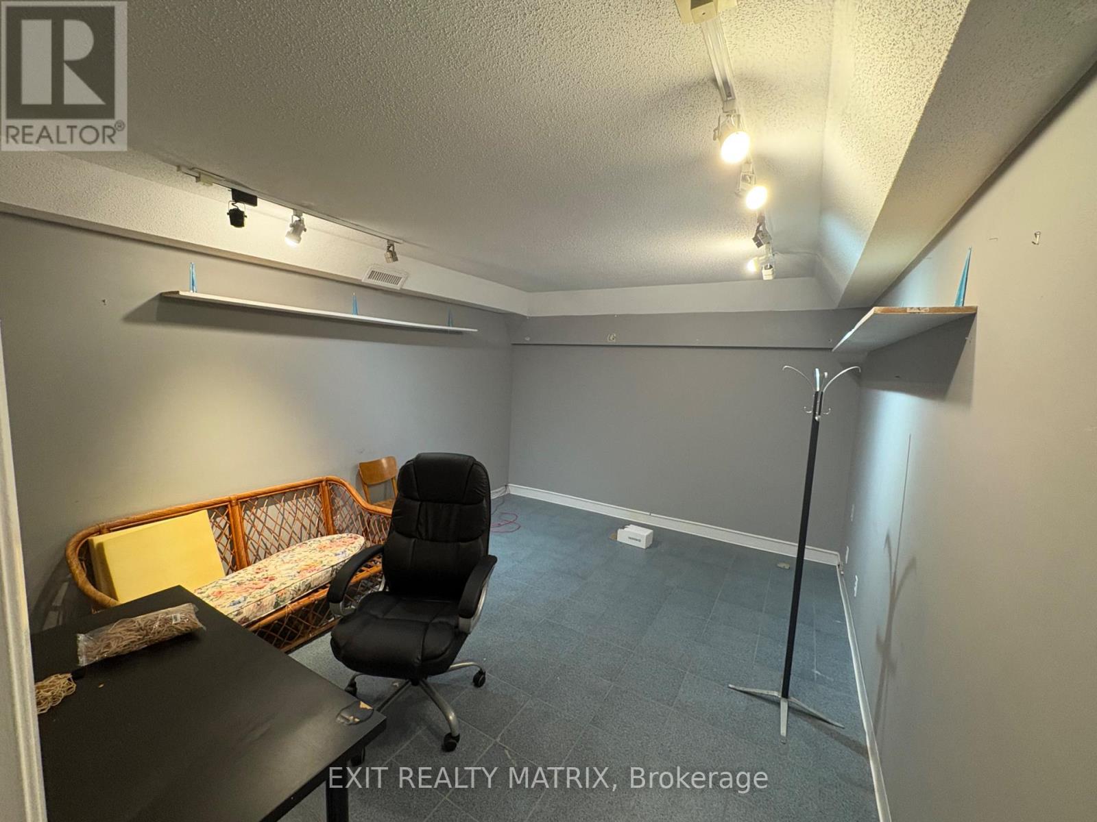 Photo 3 of 35 1010 Polytek Street, Ottawa ON