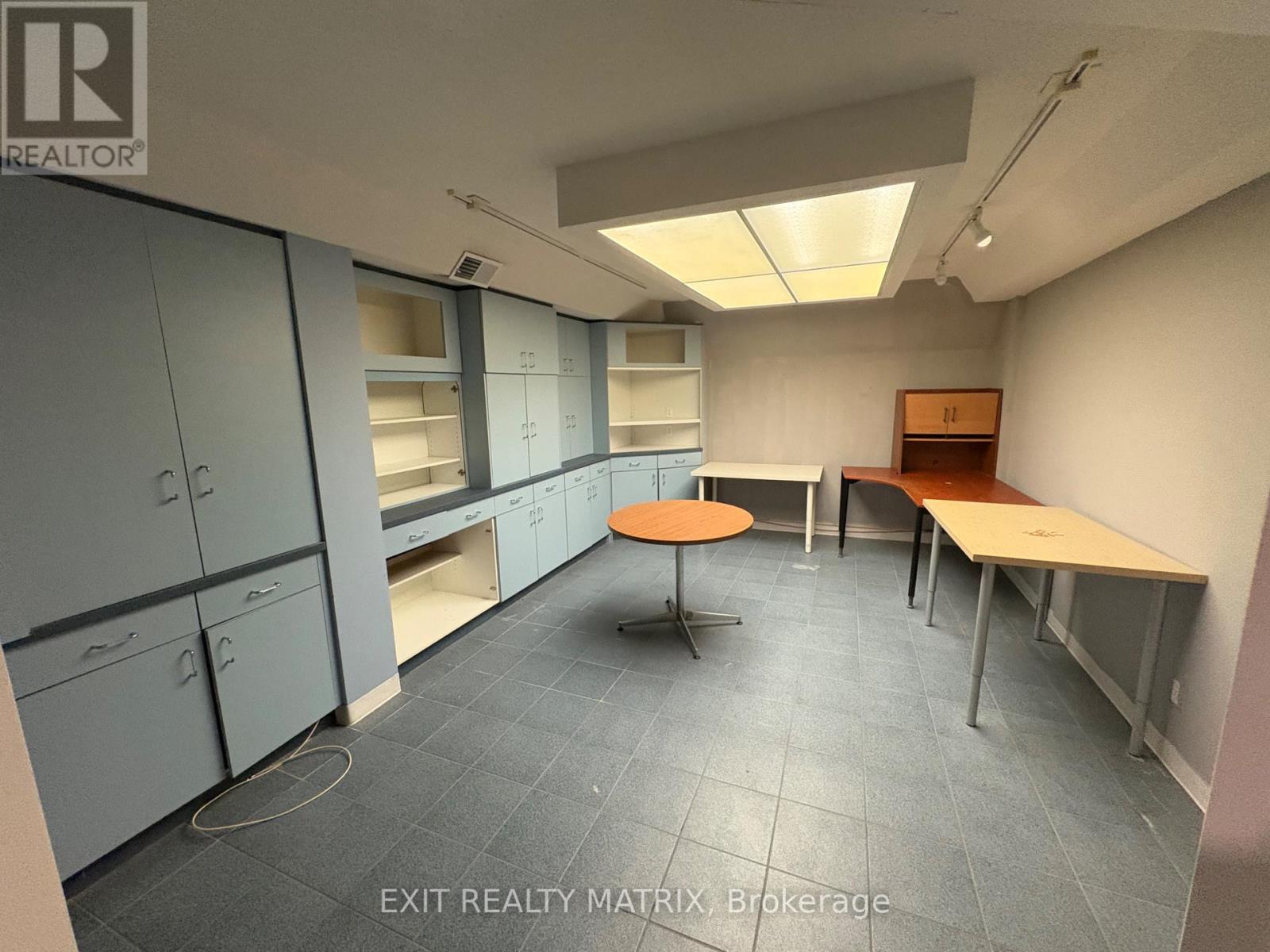 Photo 15 of 35 1010 Polytek Street, Ottawa ON