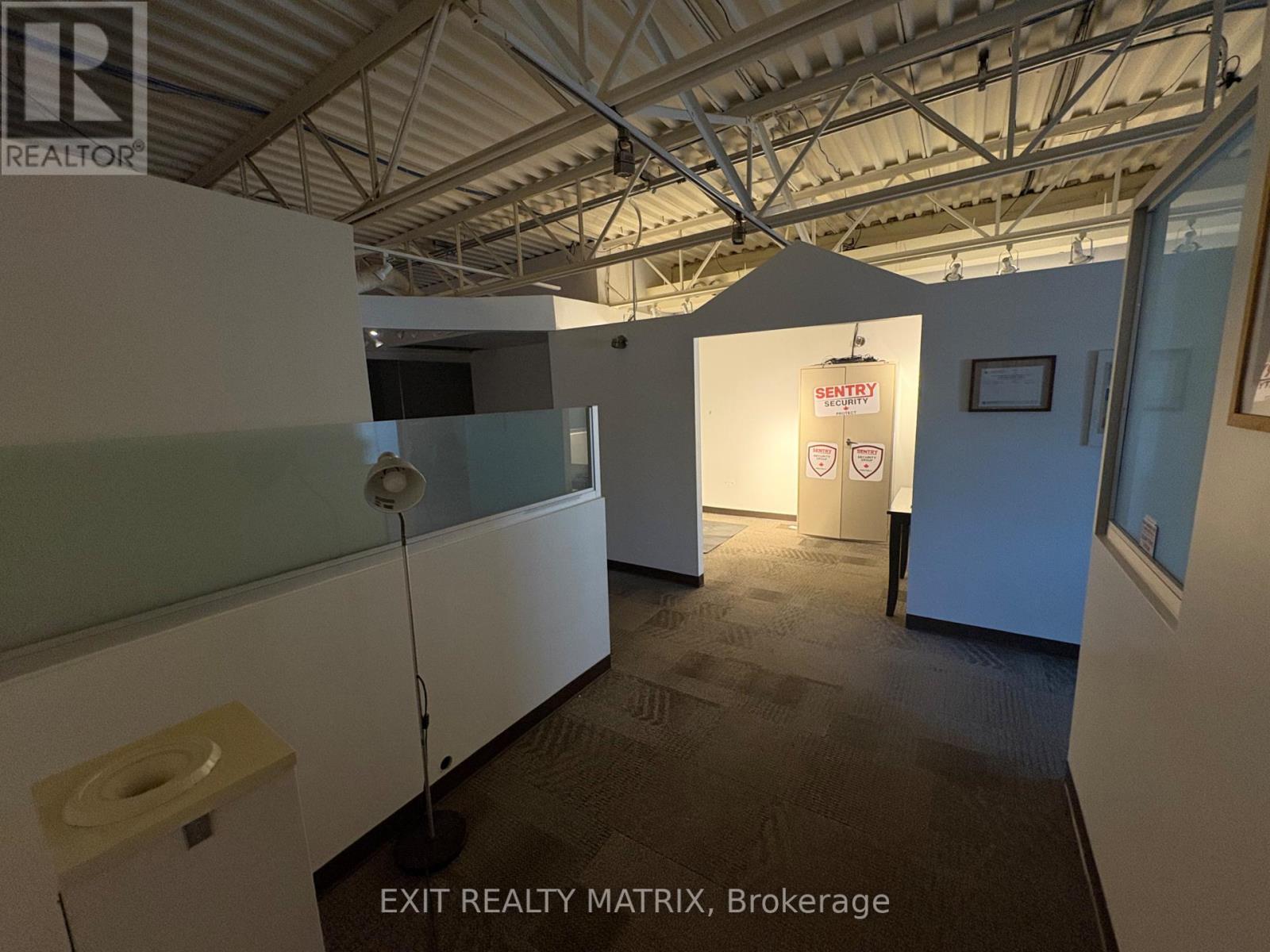 Photo 13 of 35 1010 Polytek Street, Ottawa ON