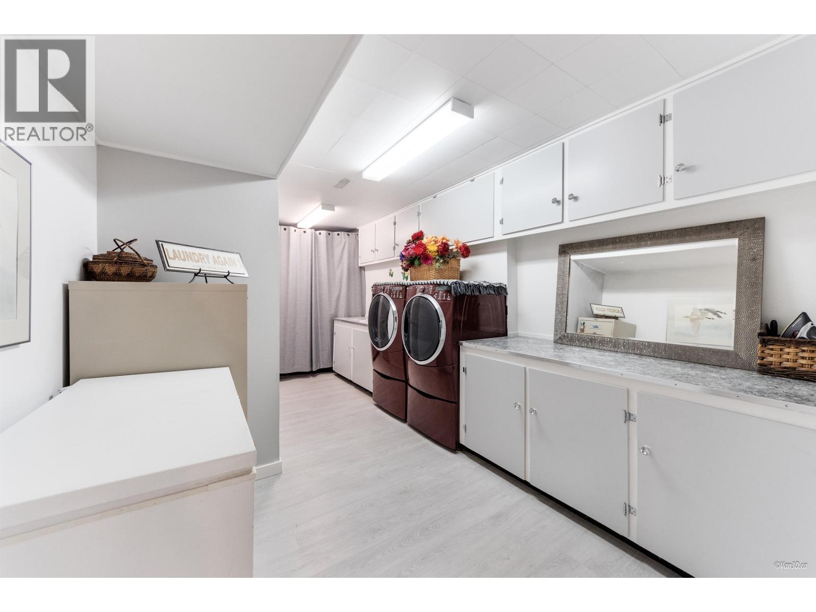 Photo 33 of 663 Foresthill Place, Port Moody BC