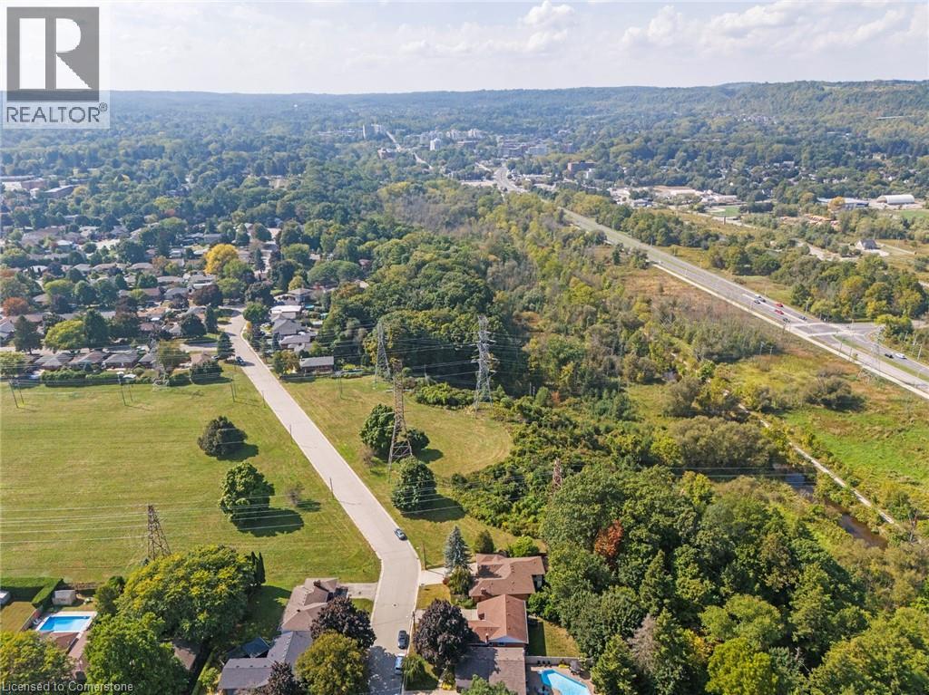Photo 41 of 40 Bertram Drive, Dundas ON