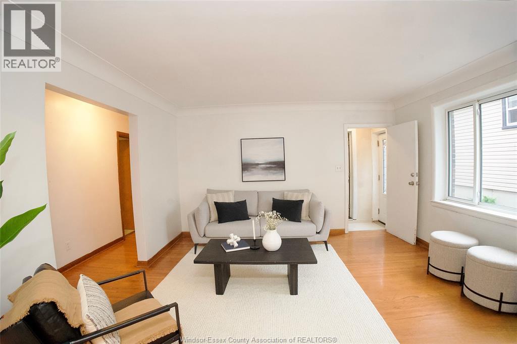 Photo 8 of 1637 Drouillard, Windsor ON