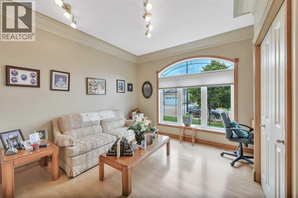 Photo 14 of 160 Daniel Crescent, Red Deer AB