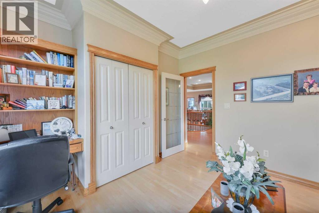 Photo 9 of 160 Daniel Crescent, Red Deer AB