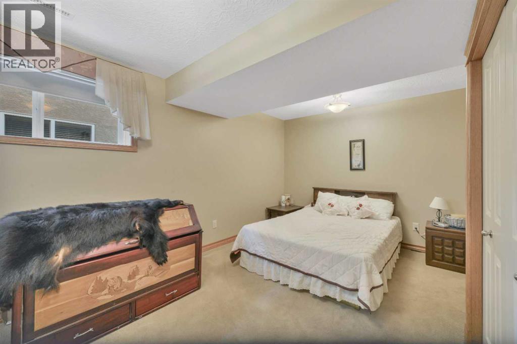 Photo 6 of 160 Daniel Crescent, Red Deer AB