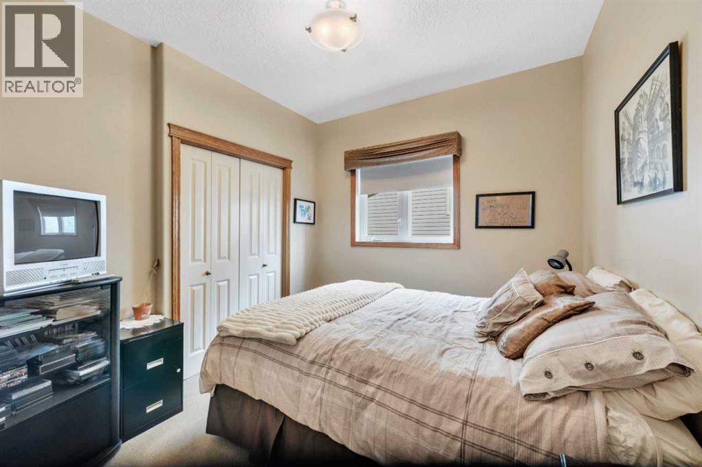 Photo 12 of 160 Daniel Crescent, Red Deer AB