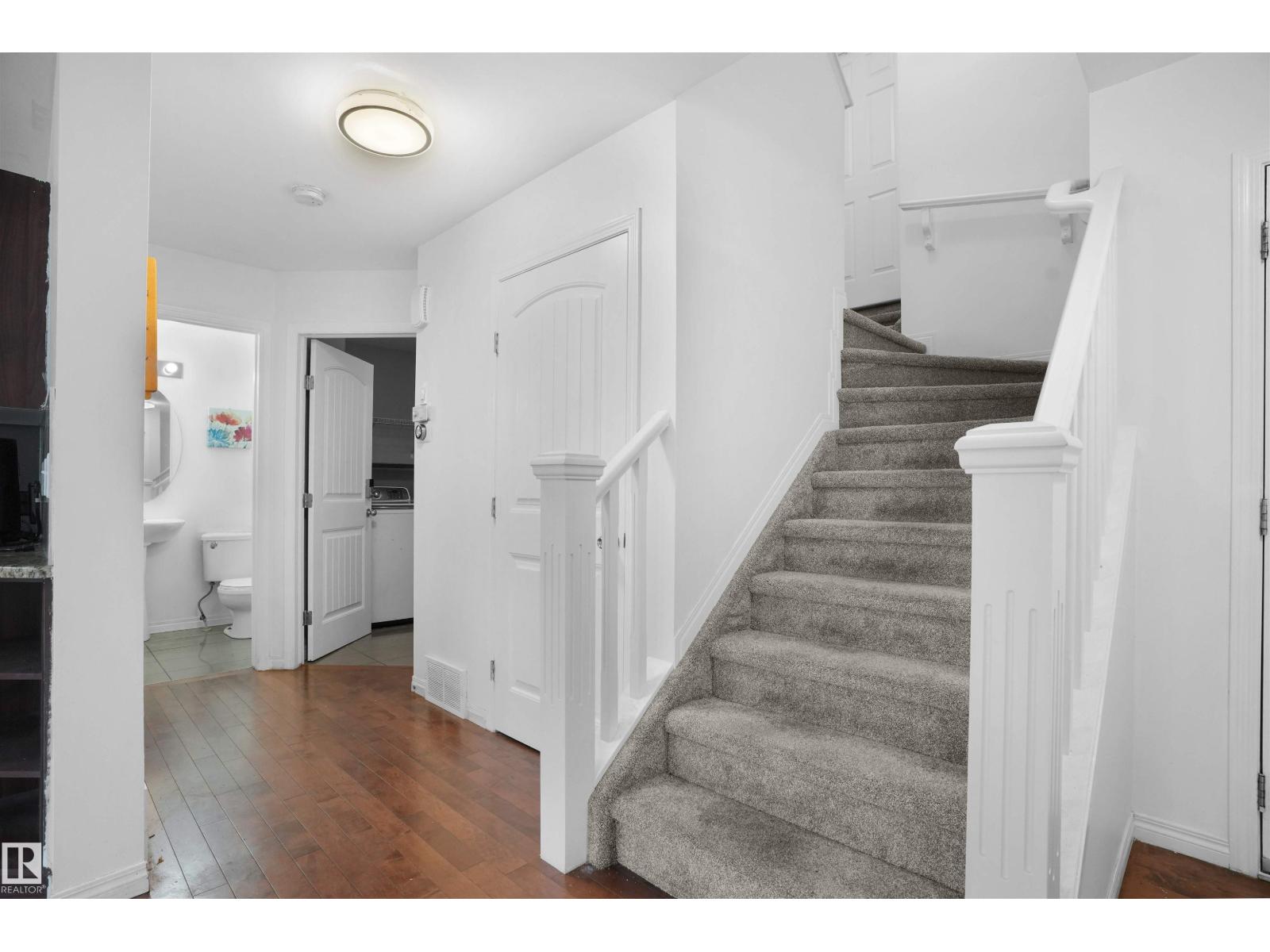 Photo 51 of 1932 51 St Sw, Edmonton AB