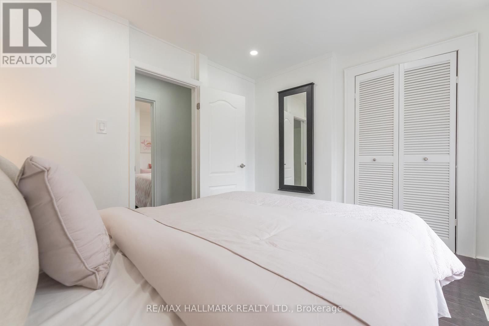 Photo 10 of 106 Willow Avenue, Toronto ON