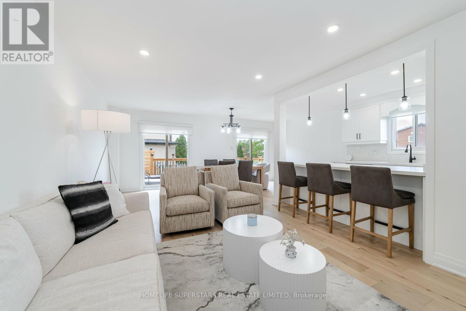 Photo 6 of 3 New Seabury Drive, Vaughan ON