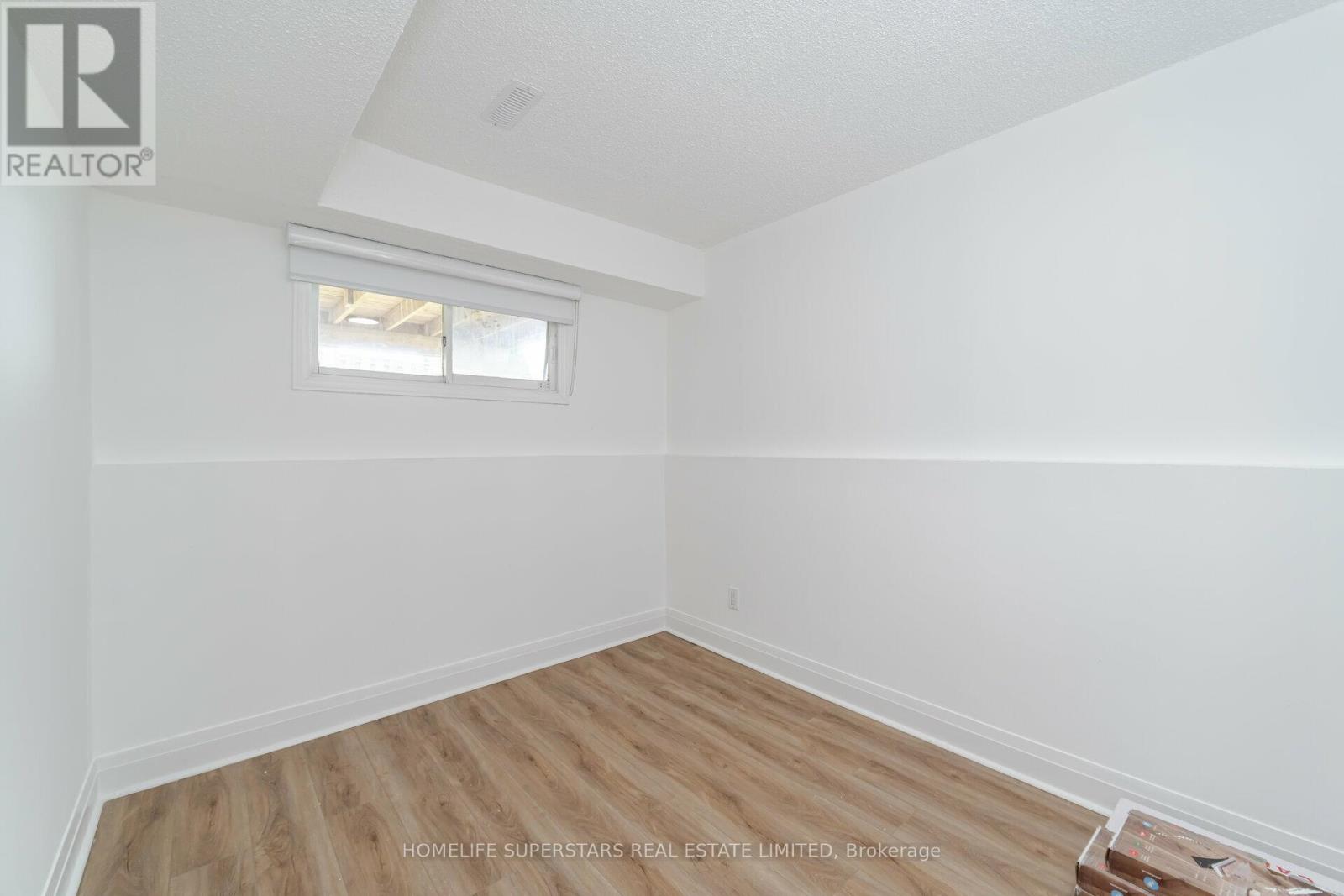 Photo 15 of 3 New Seabury Drive, Vaughan ON