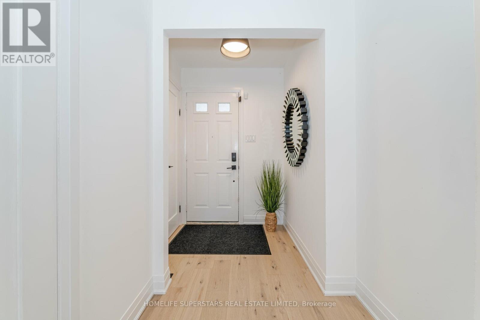 Photo 19 of 3 New Seabury Drive, Vaughan ON