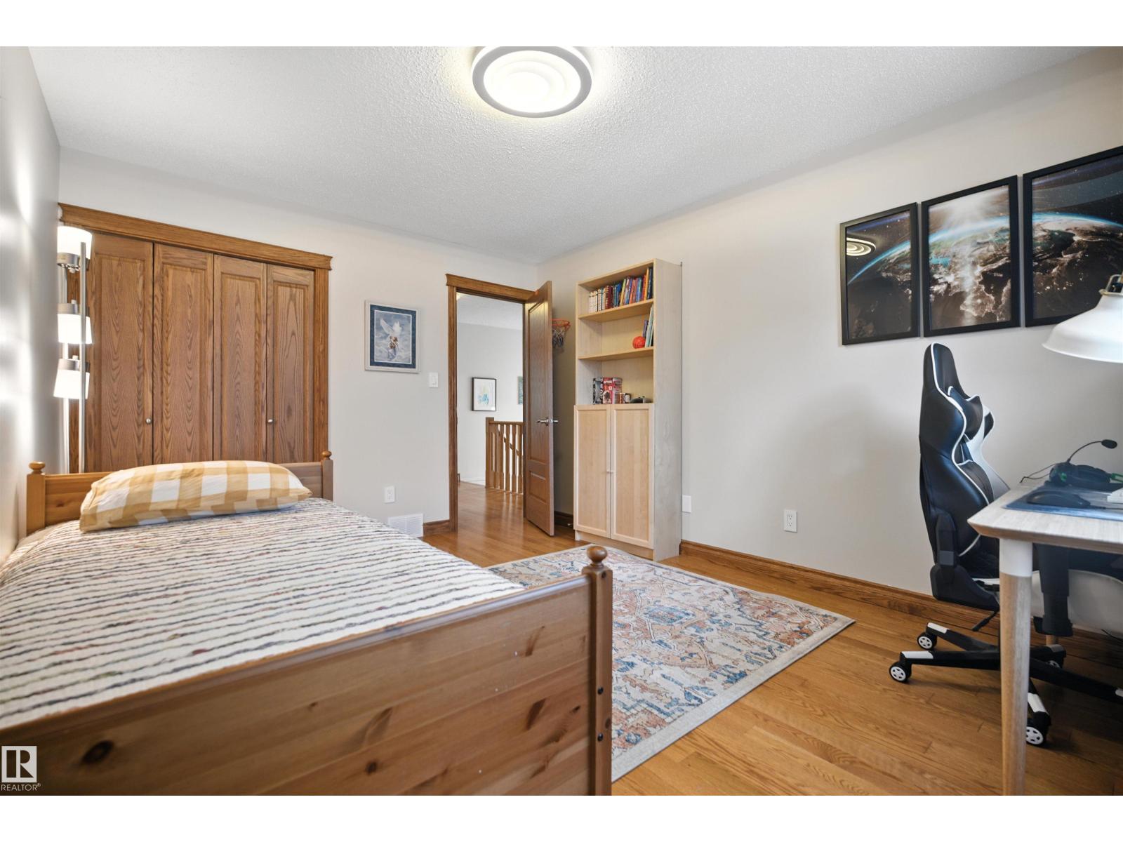Photo 31 of 4632 151 St Nw, Edmonton AB