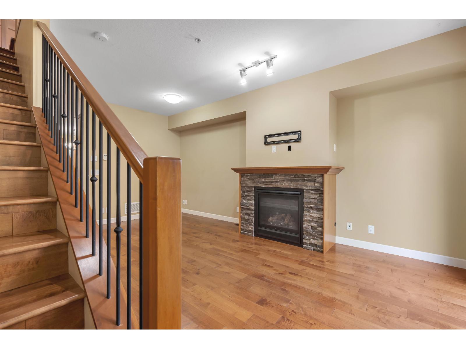 Photo 17 of 69 8068 207 Street, Langley BC