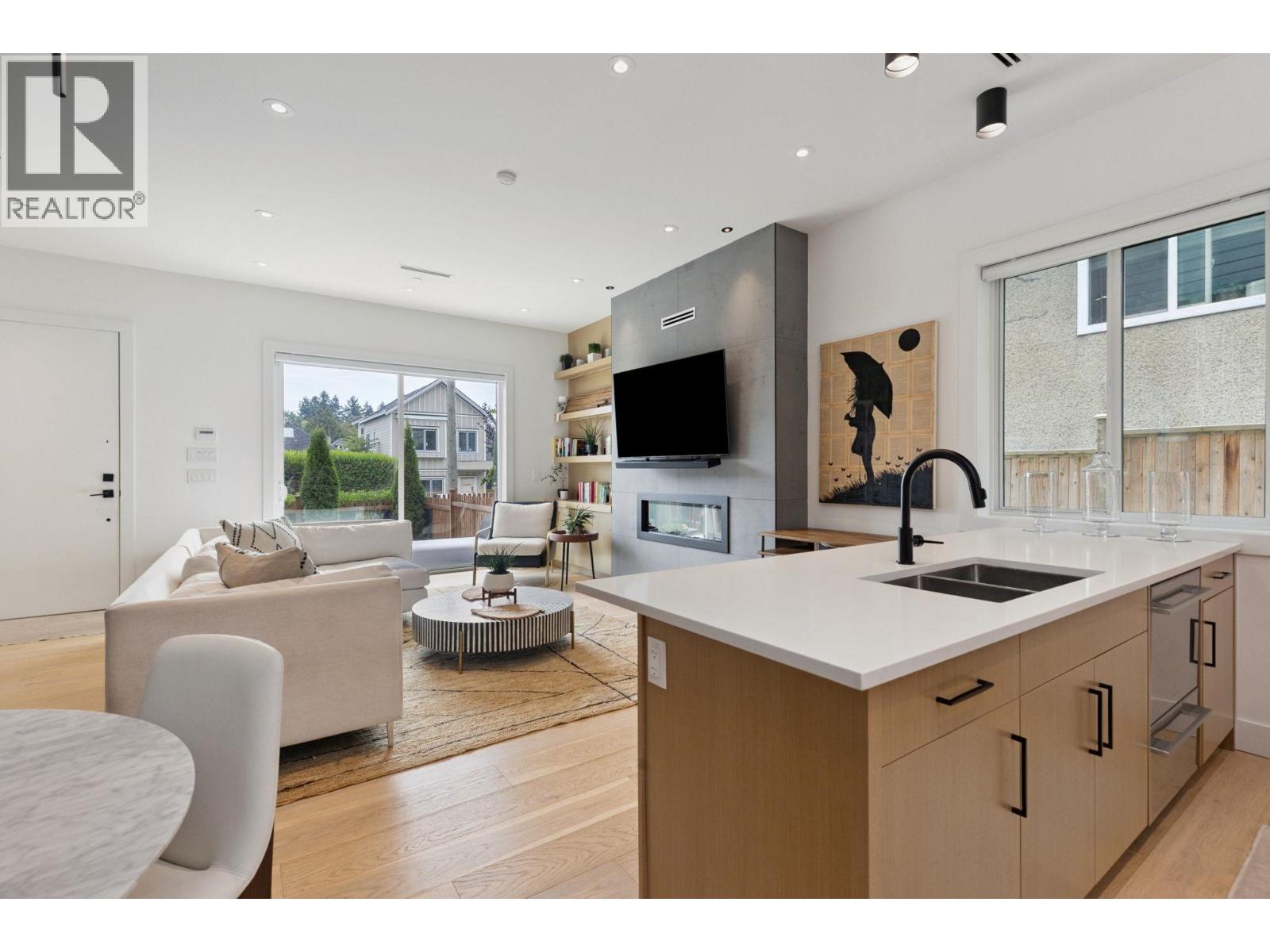 Photo 19 of 1 1621 E 11 Th Avenue, Vancouver BC