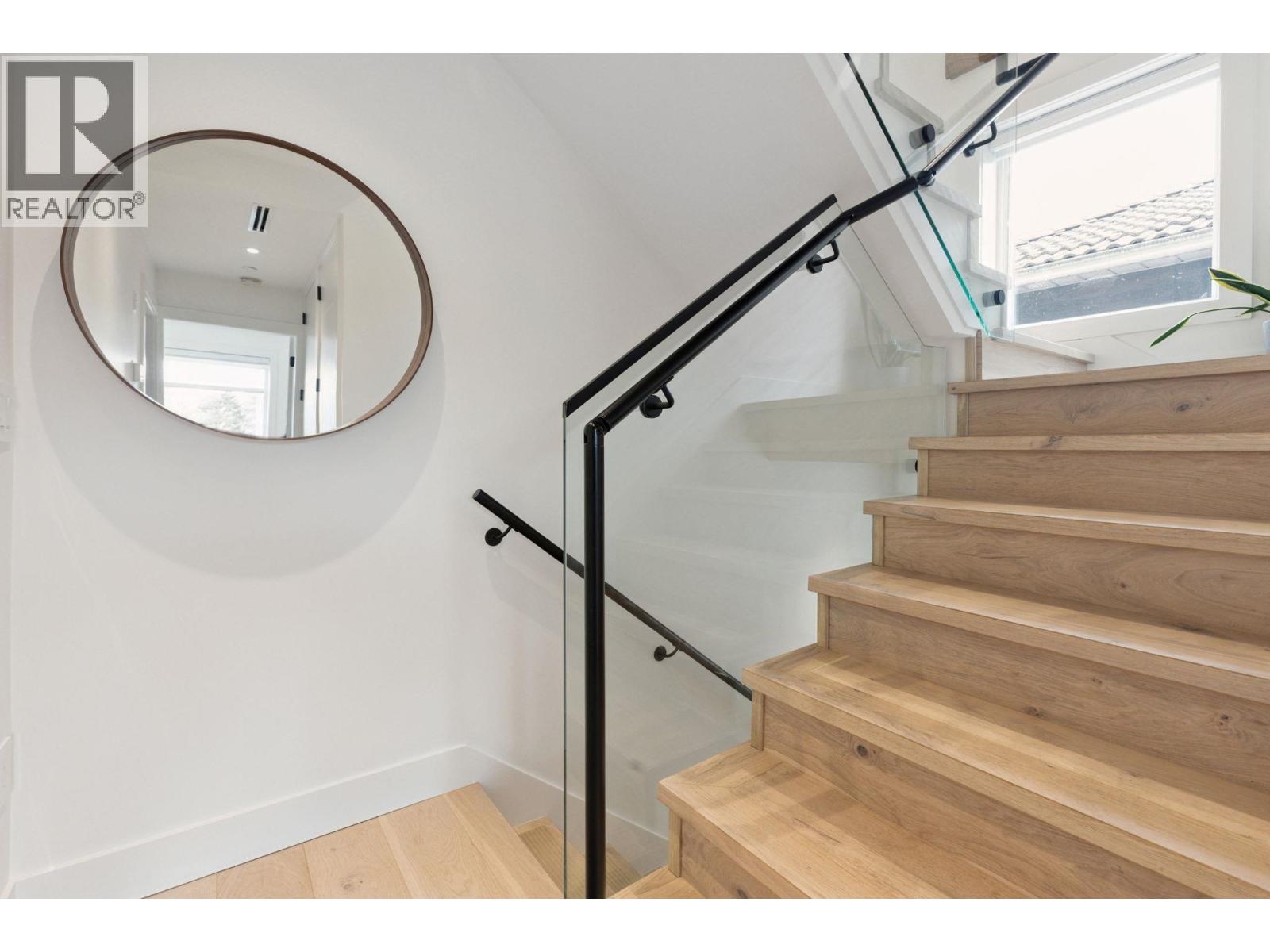 Photo 21 of 1 1621 E 11 Th Avenue, Vancouver BC