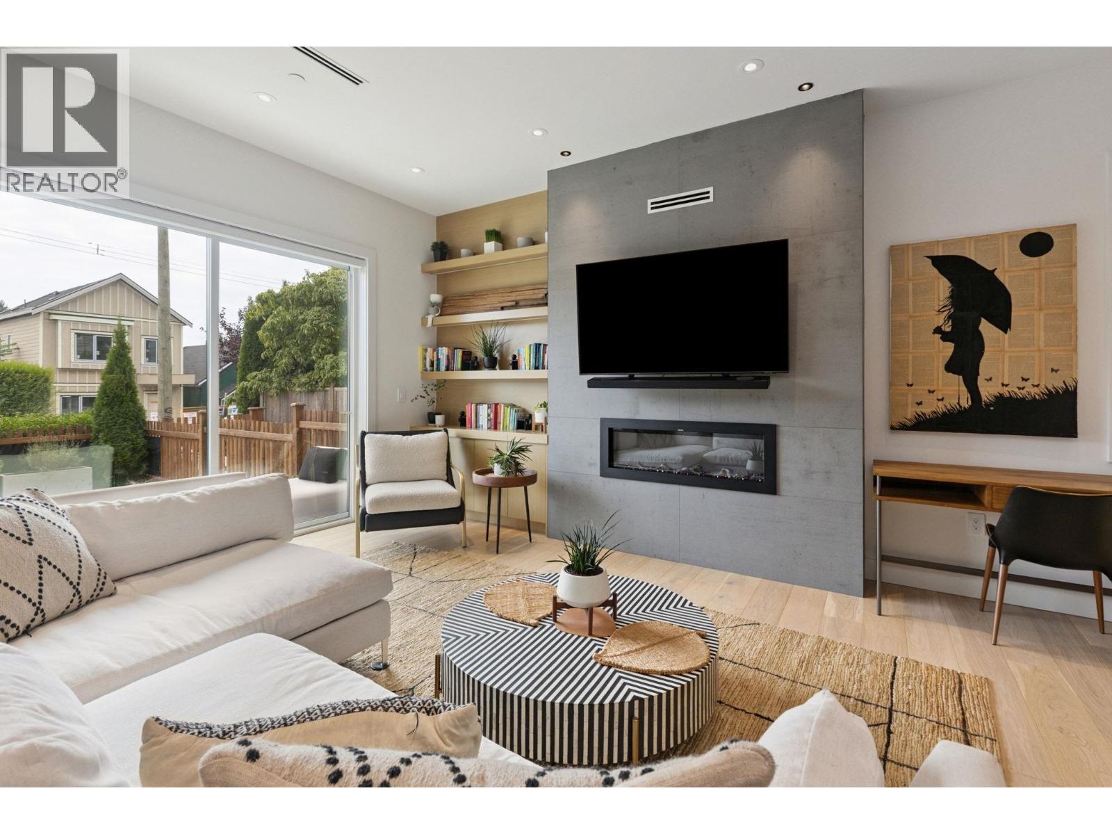 Photo 8 of 1 1621 E 11 Th Avenue, Vancouver BC