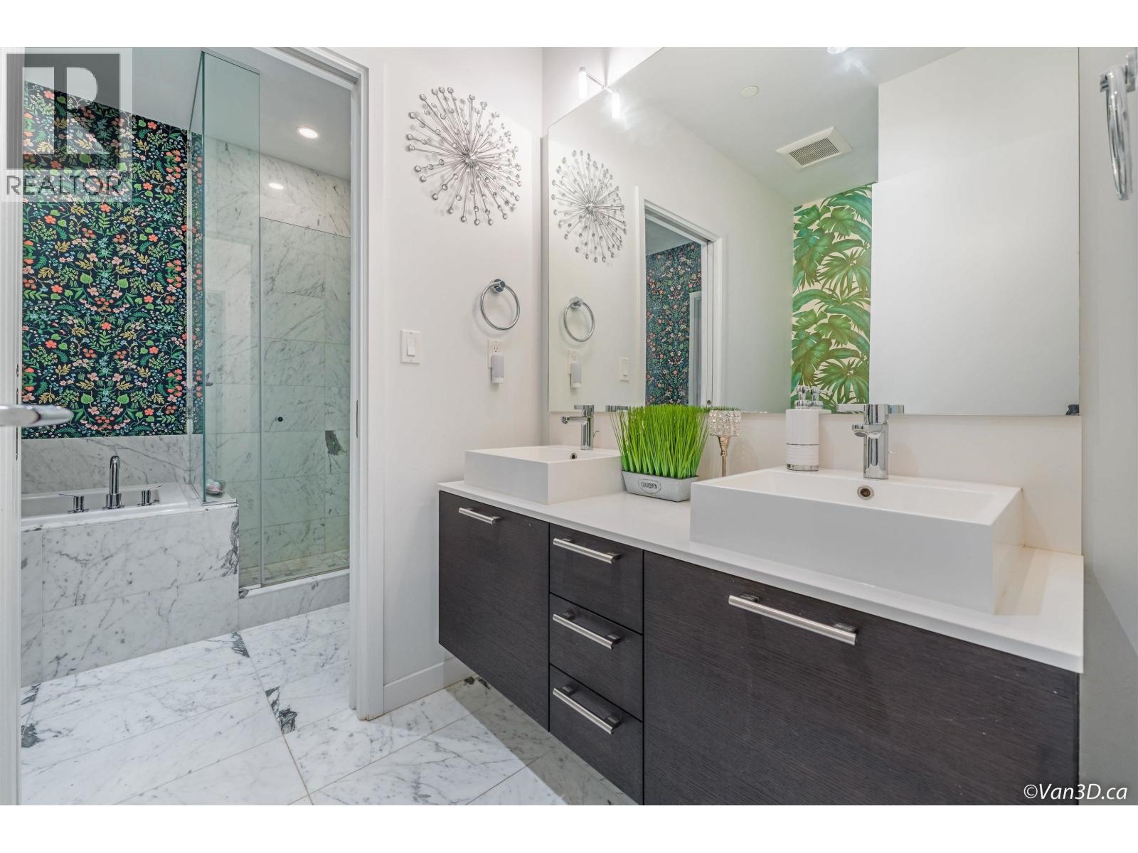 Photo 4 of 206 5199 Brighouse Way, Richmond BC