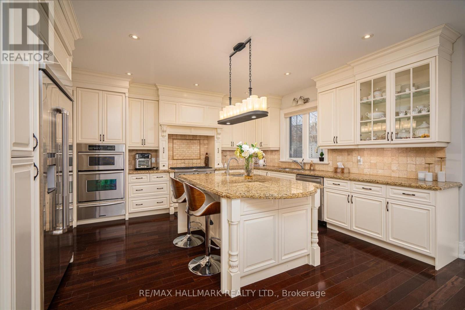 Photo 21 of 92 Hill Crescent, Toronto ON
