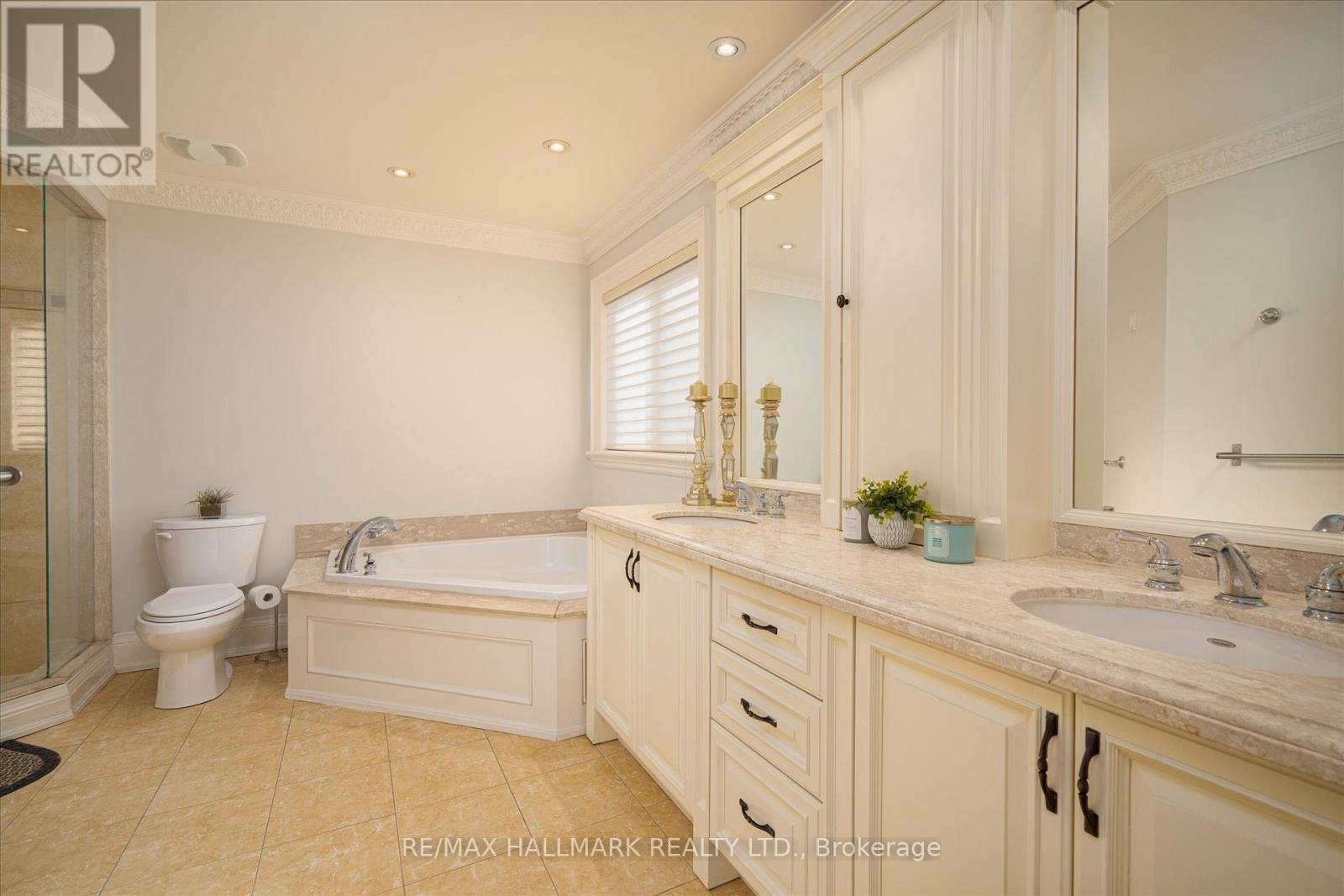 Photo 40 of 92 Hill Crescent, Toronto ON