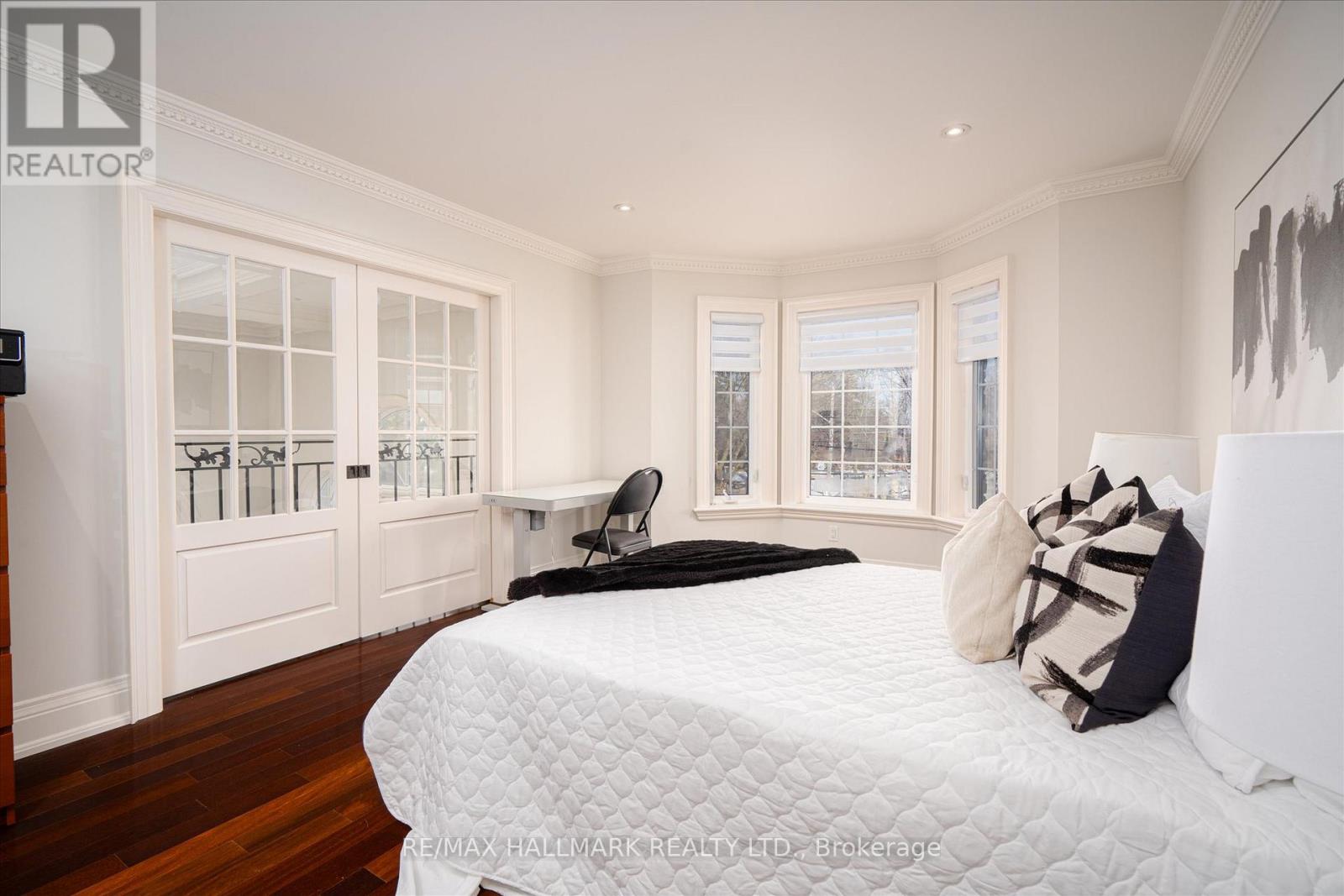 Photo 35 of 92 Hill Crescent, Toronto ON
