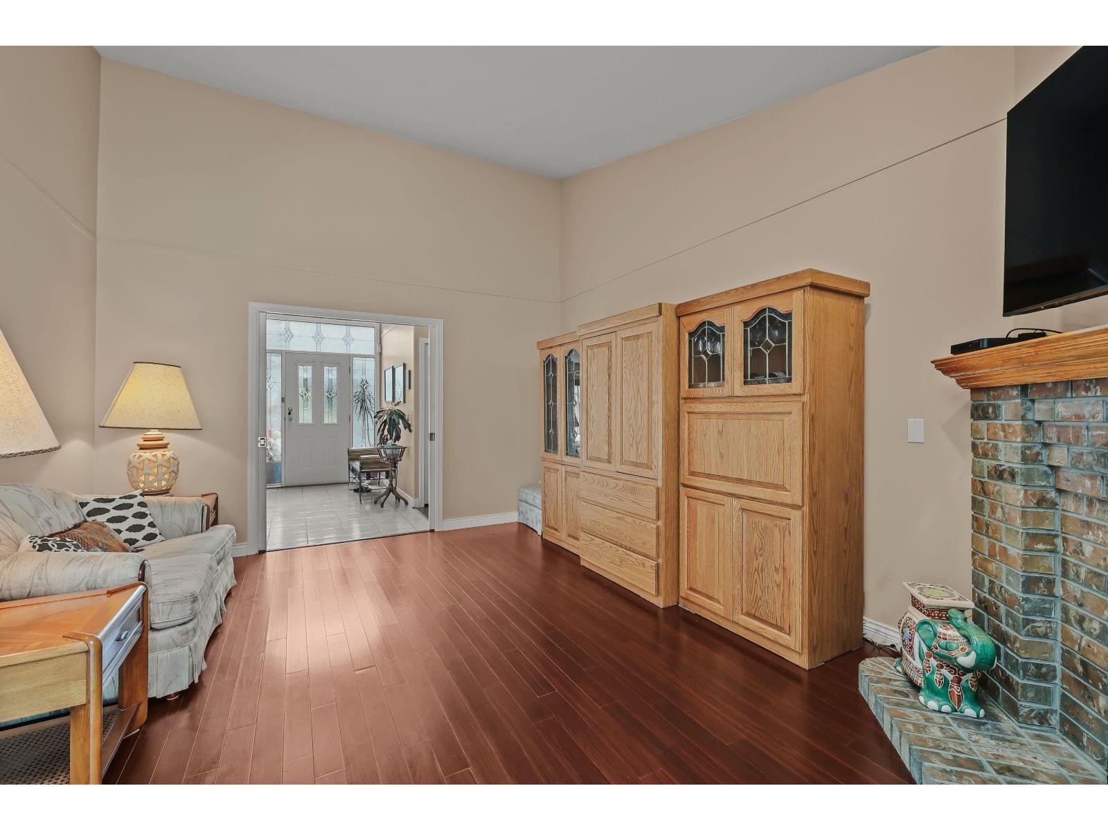 Photo 6 of 6041 186 Street, Surrey BC