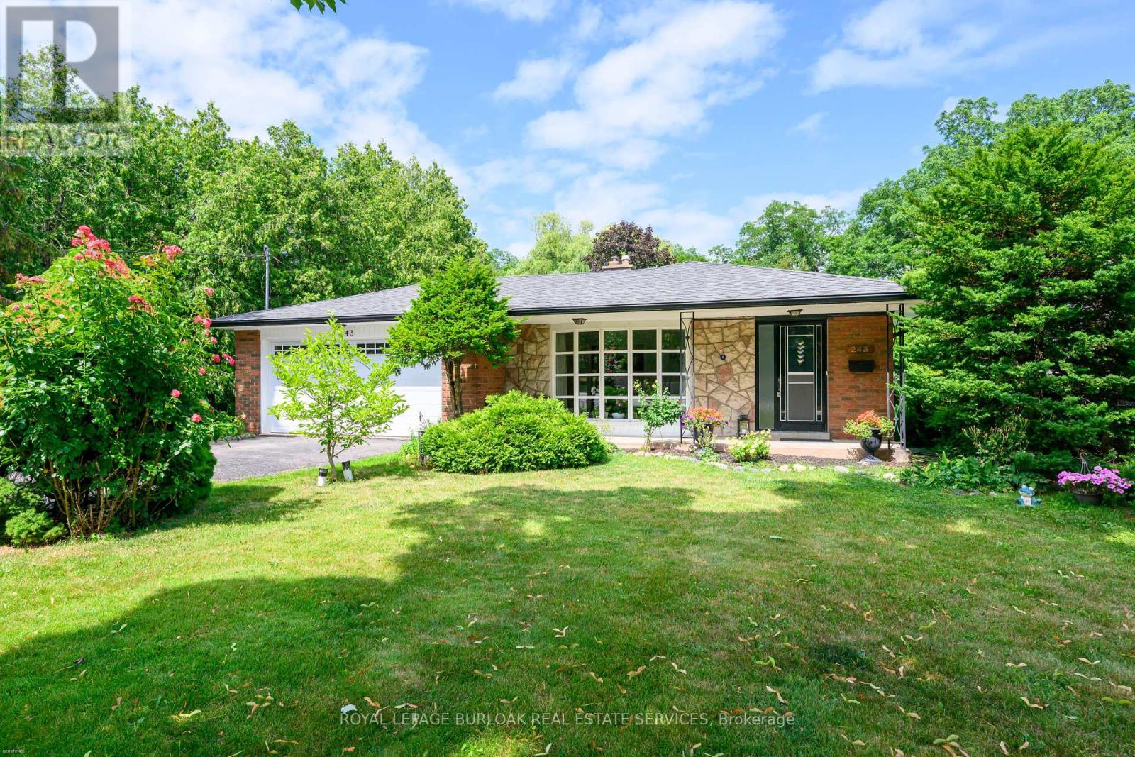 Photo 10 of 243 Appleby Line, Burlington ON