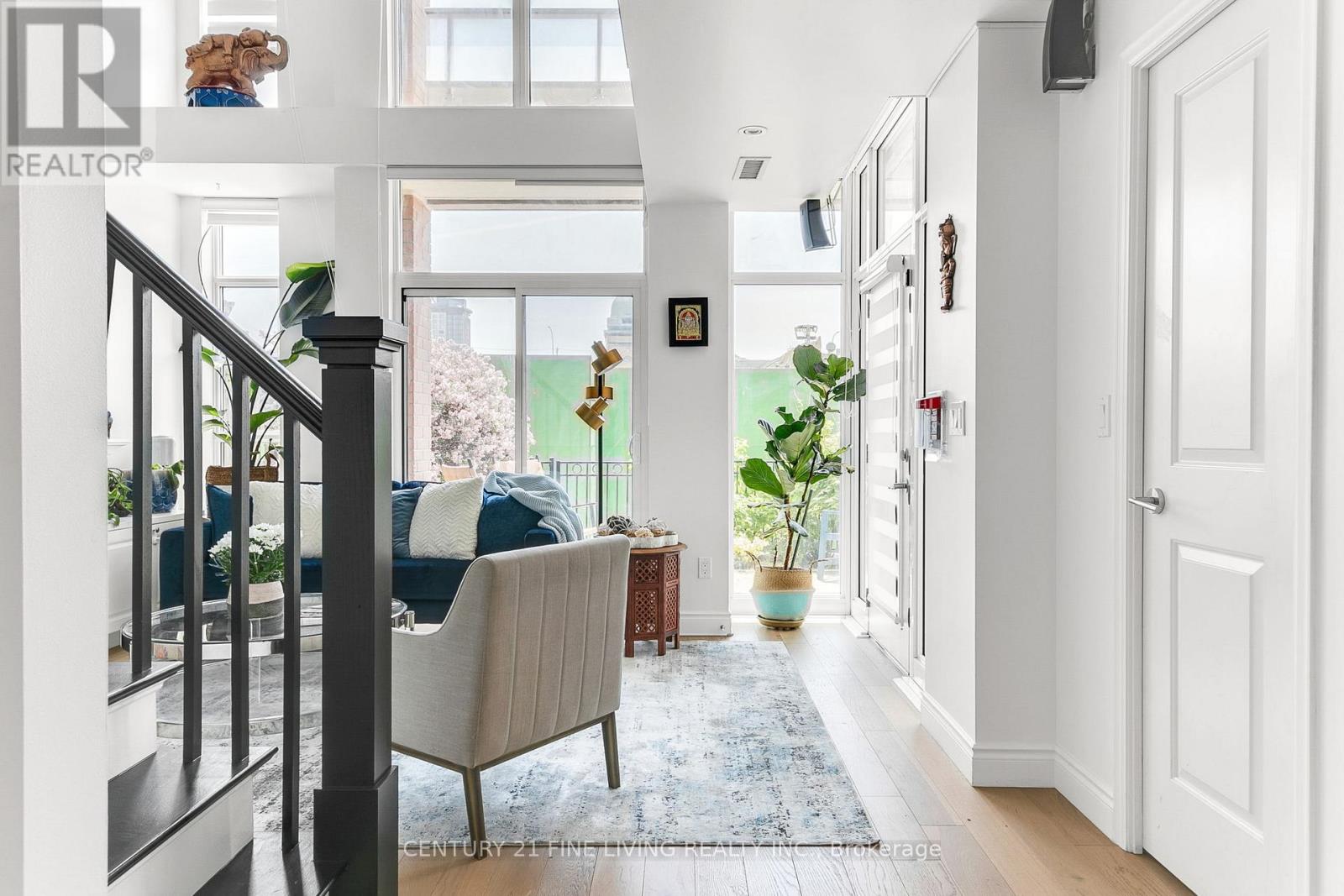 Photo 12 of Th 22 6 Pirandello Street, Toronto ON