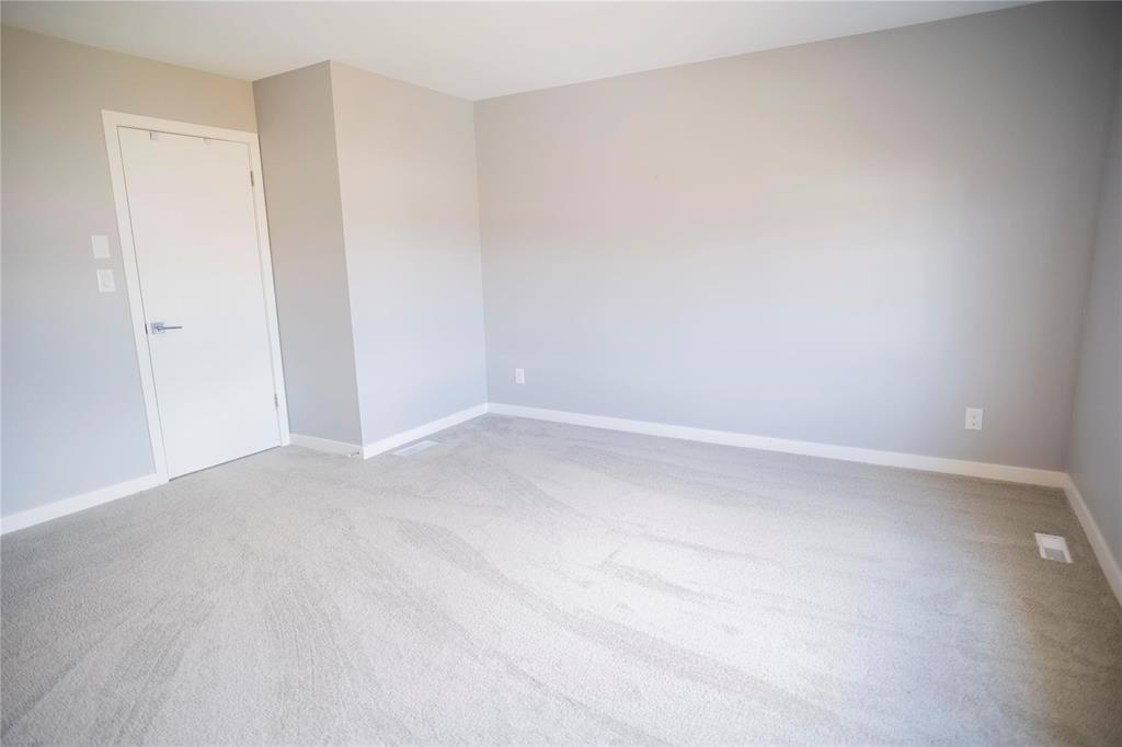 Photo 13 of 131 Arbourwood Court, Winnipeg MB