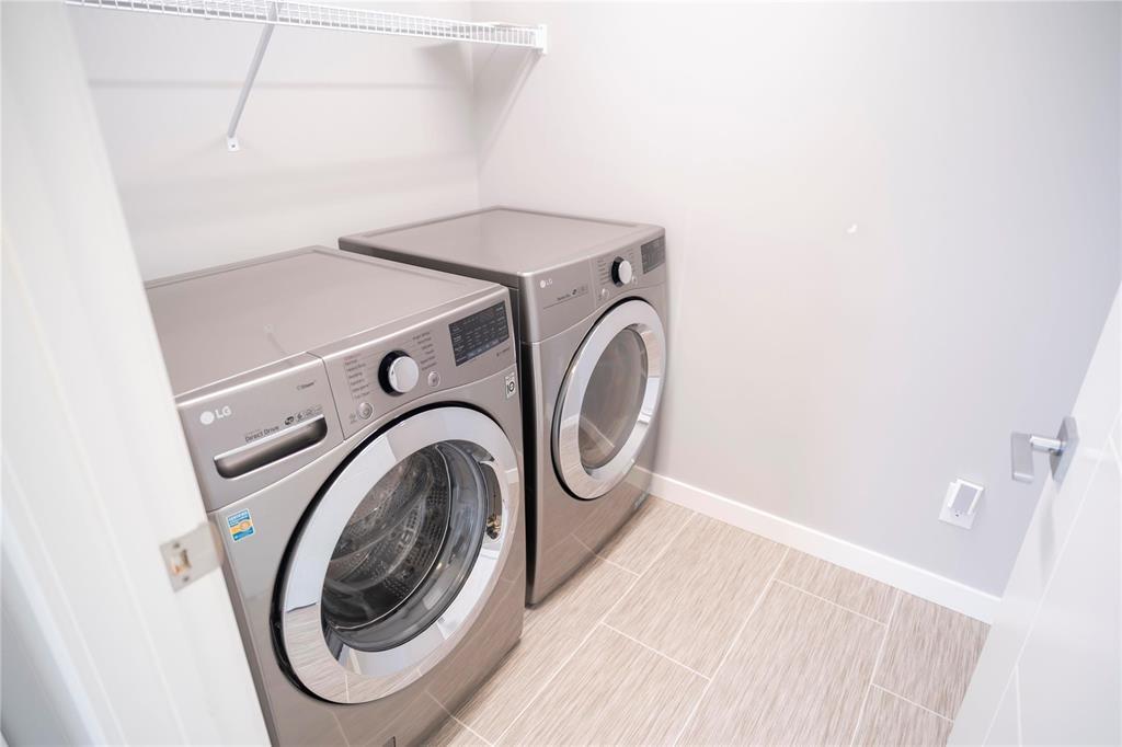 Photo 18 of 131 Arbourwood Court, Winnipeg MB