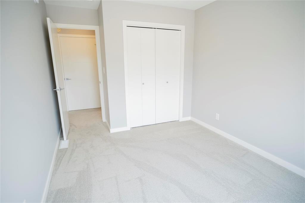 Photo 2 of 131 Arbourwood Court, Winnipeg MB