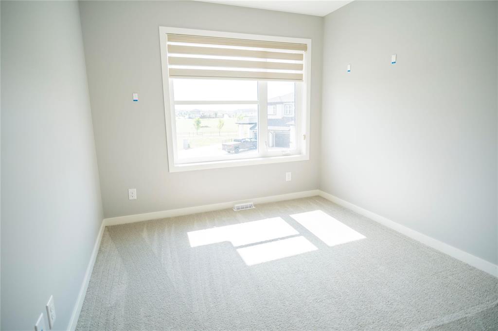 Photo 14 of 131 Arbourwood Court, Winnipeg MB