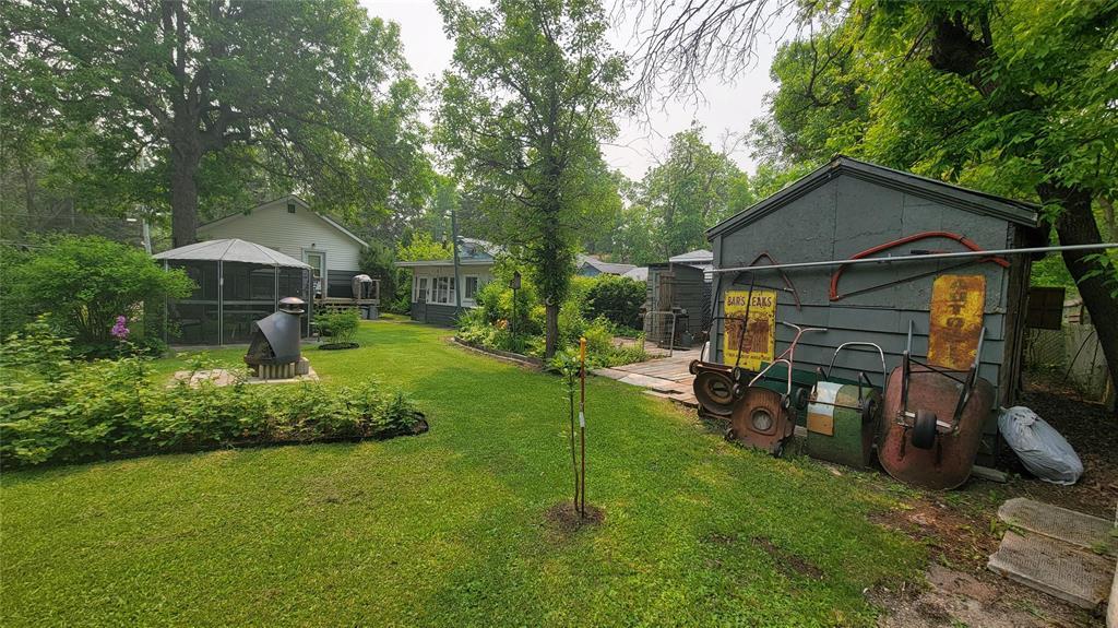 Photo 7 of 35 10th Avenue, Gimli Rm MB