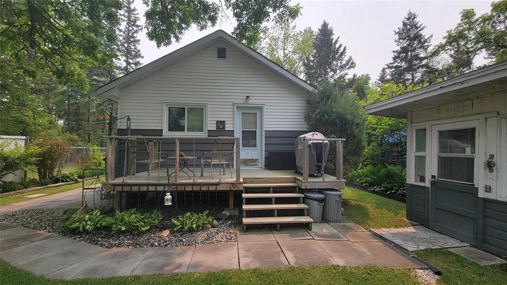 Photo 15 of 35 10th Avenue, Gimli Rm MB