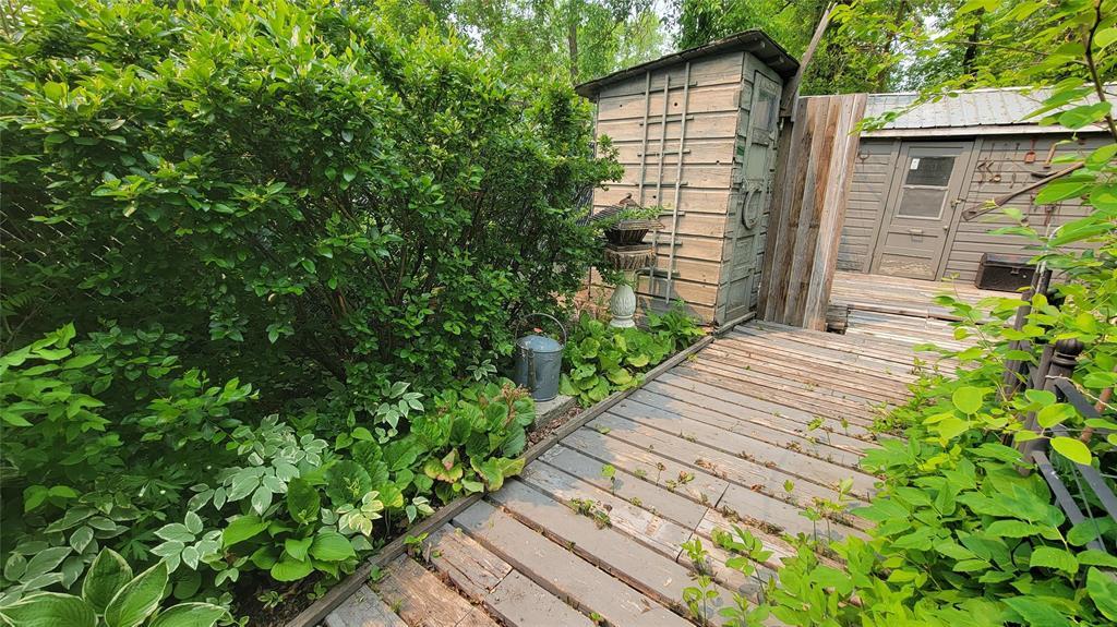 Photo 19 of 35 10th Avenue, Gimli Rm MB