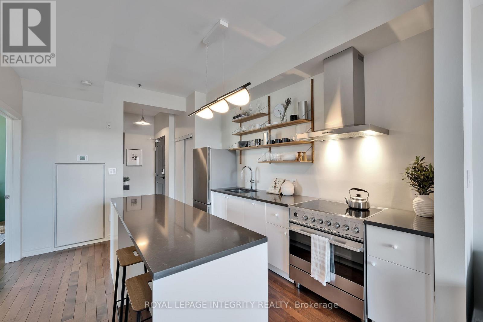 Photo 4 of 507 429 Kent Street, Ottawa ON