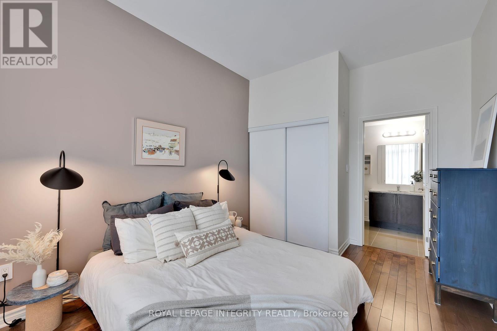 Photo 1 of 507 429 Kent Street, Ottawa ON