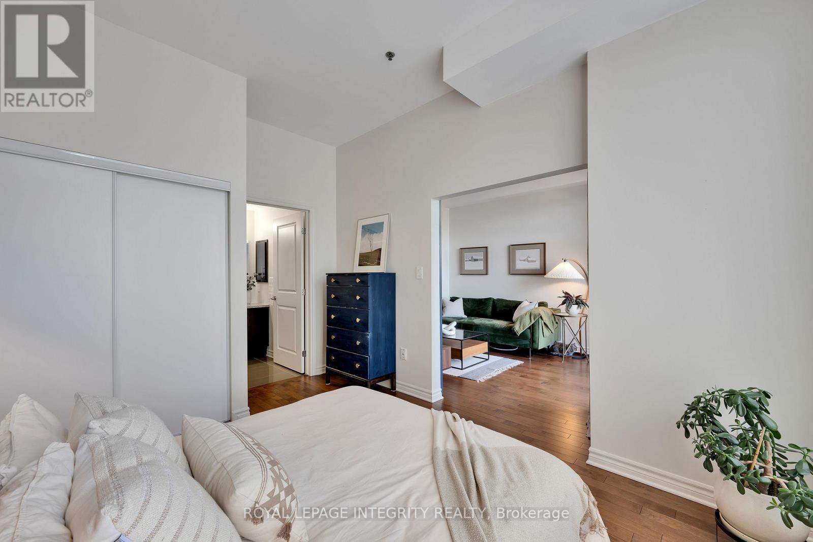 Photo 9 of 507 429 Kent Street, Ottawa ON