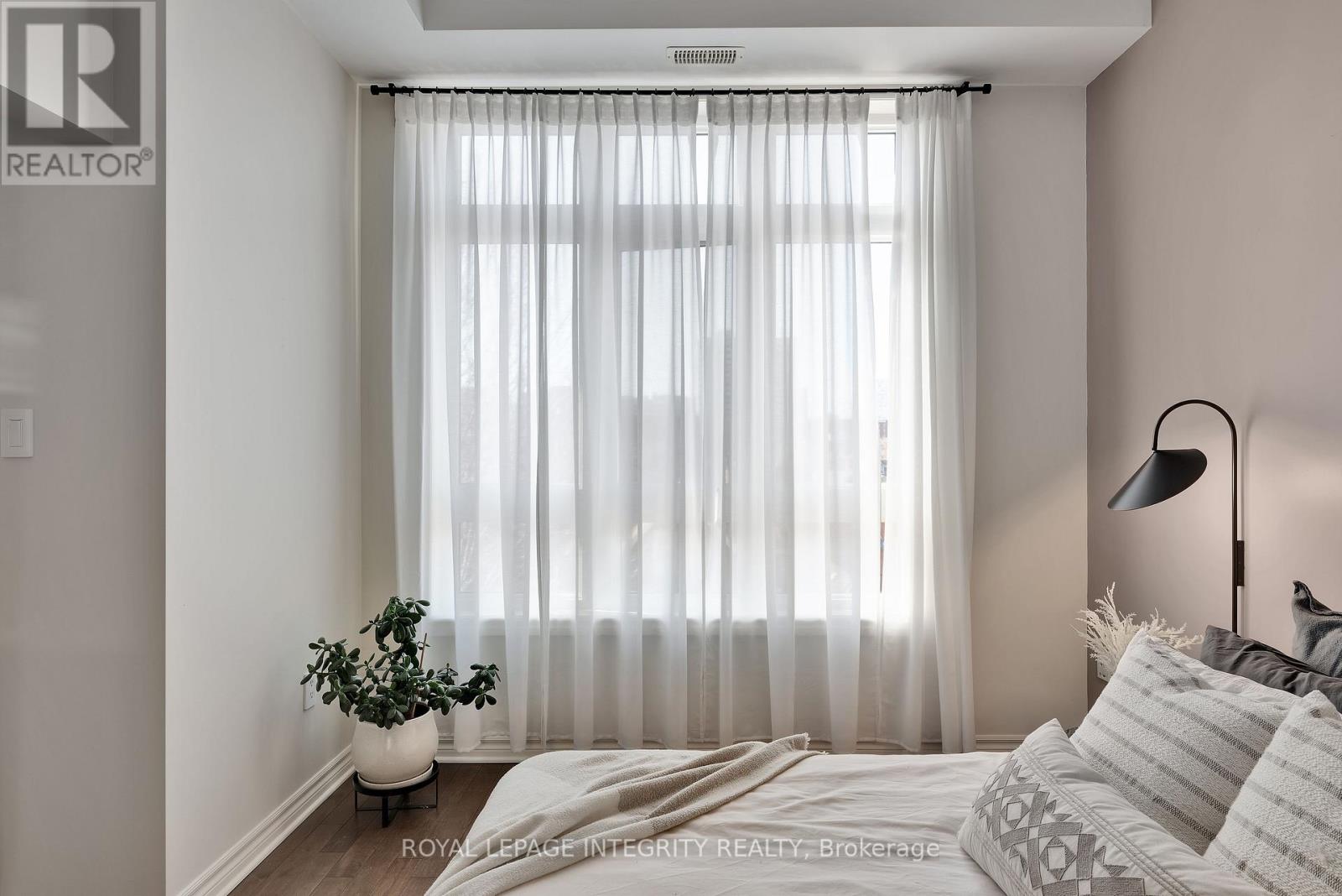 Photo 15 of 507 429 Kent Street, Ottawa ON