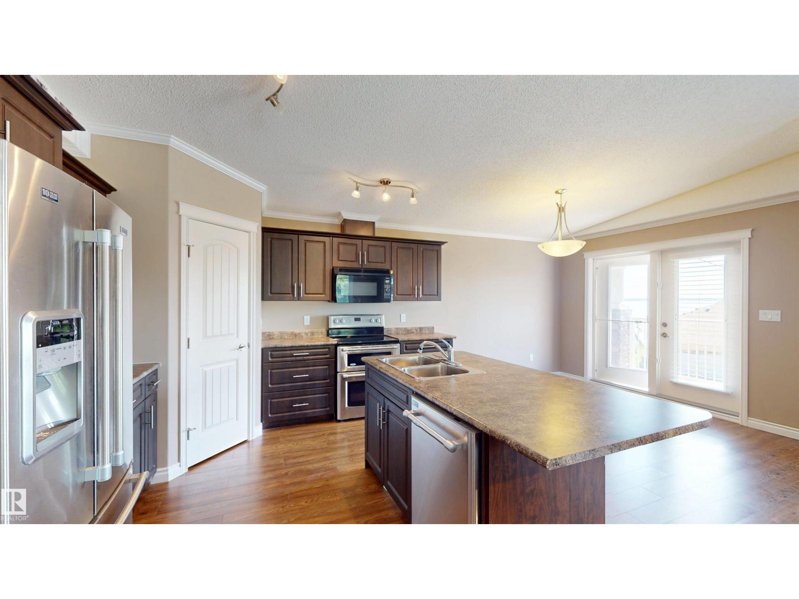 Photo 10 of 525 5 St, Rural Lac Ste Anne County AB