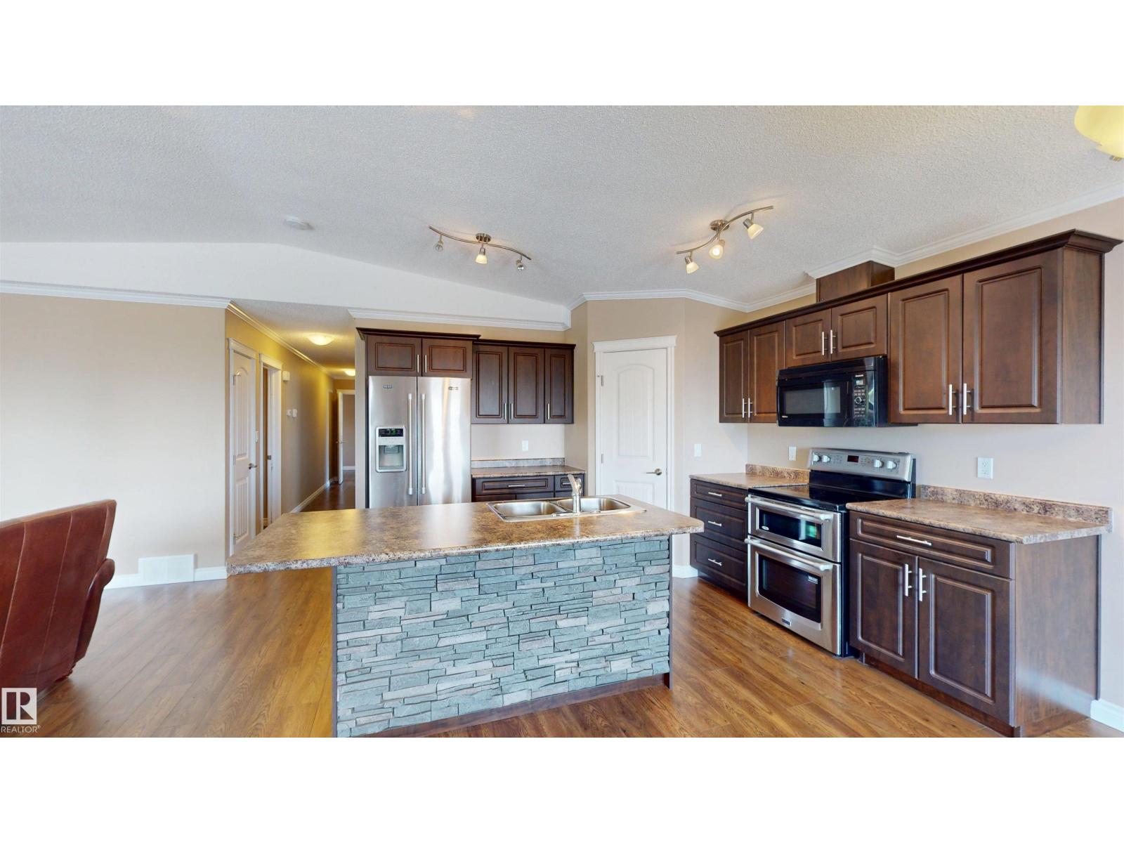 Photo 11 of 525 5 St, Rural Lac Ste Anne County AB