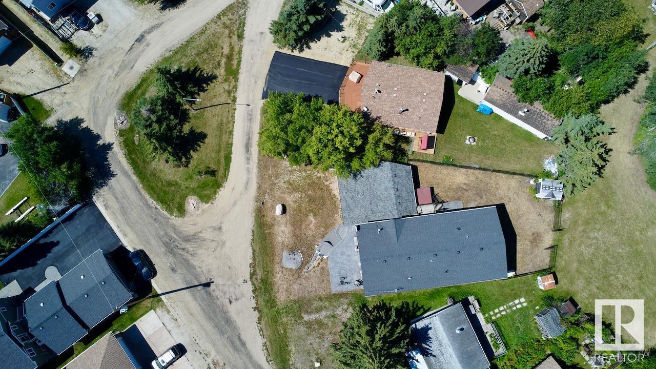 Photo 7 of 525 5 St, Rural Lac Ste Anne County AB