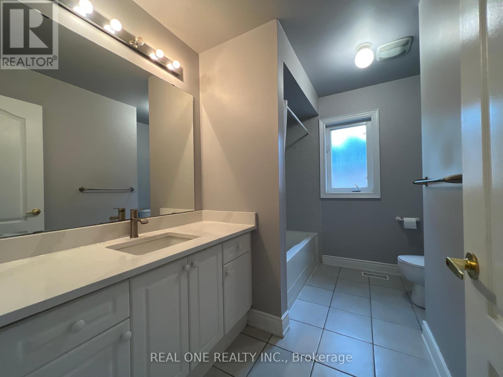 Photo 13 of 58 Gordon Weeden Road, Markham ON