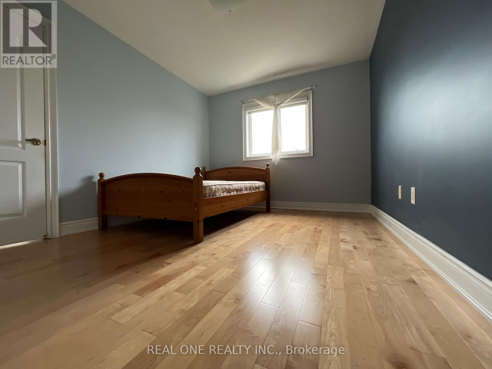 Photo 5 of 58 Gordon Weeden Road, Markham ON