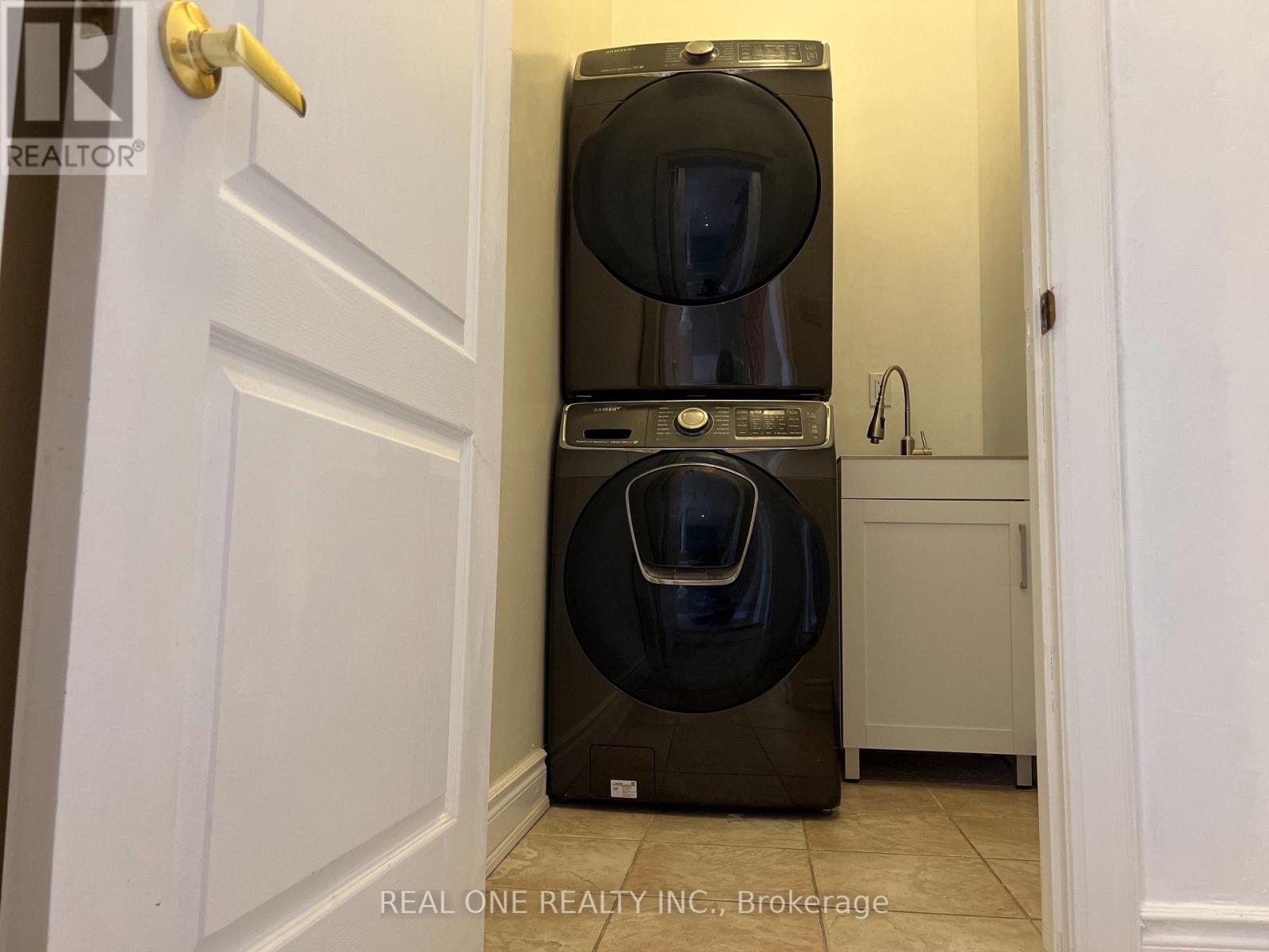 Photo 9 of 58 Gordon Weeden Road, Markham ON