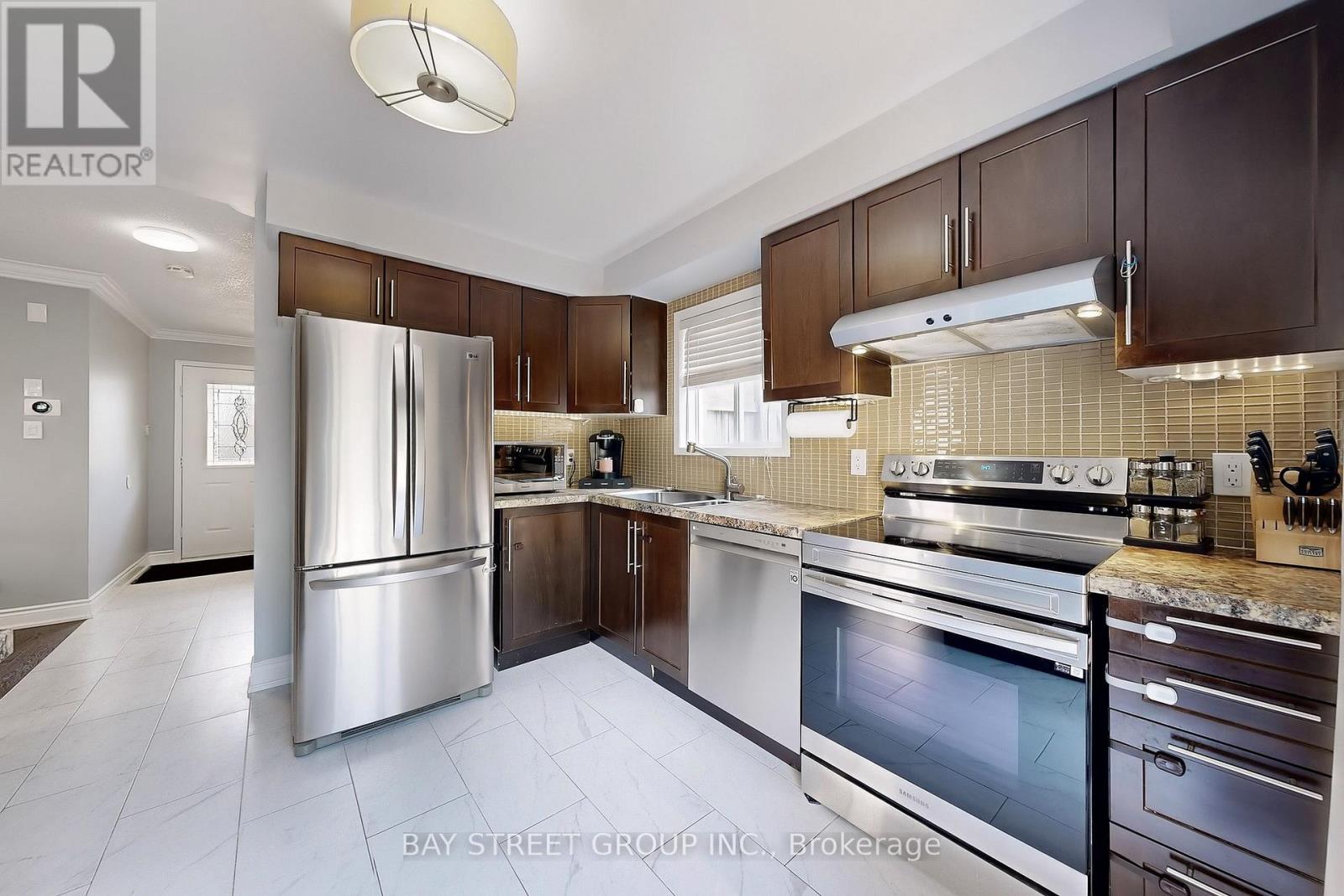 Photo 48 of 16 Bates Court, Barrie ON