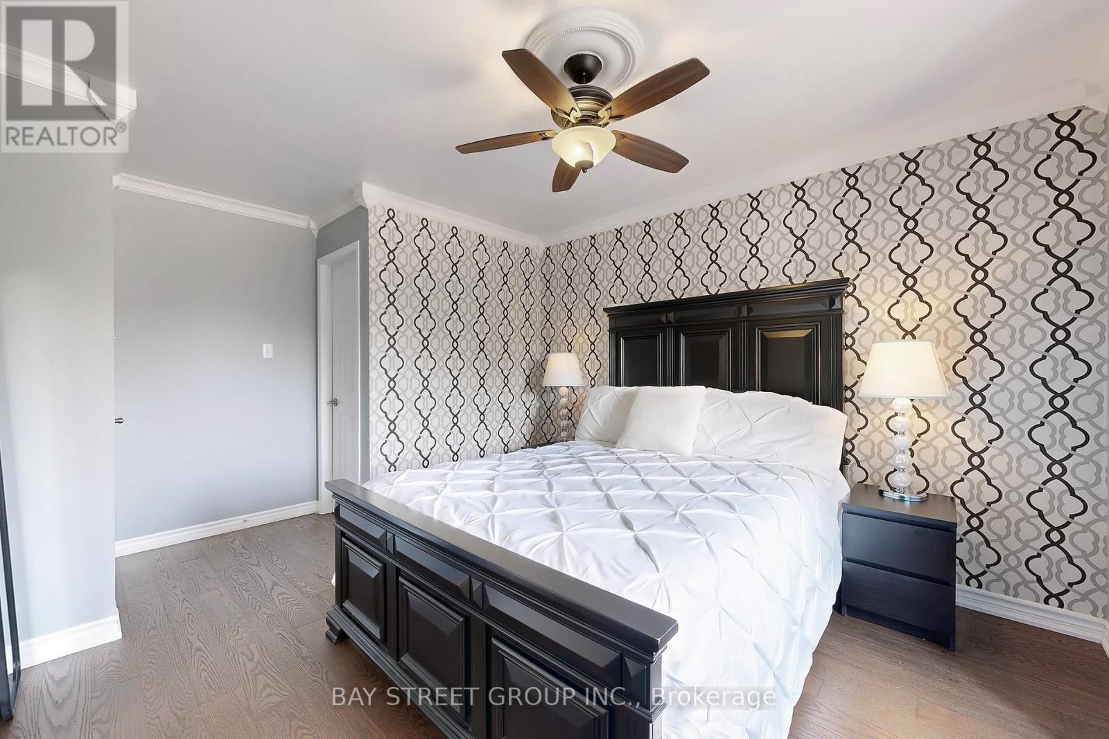Photo 32 of 16 Bates Court, Barrie ON