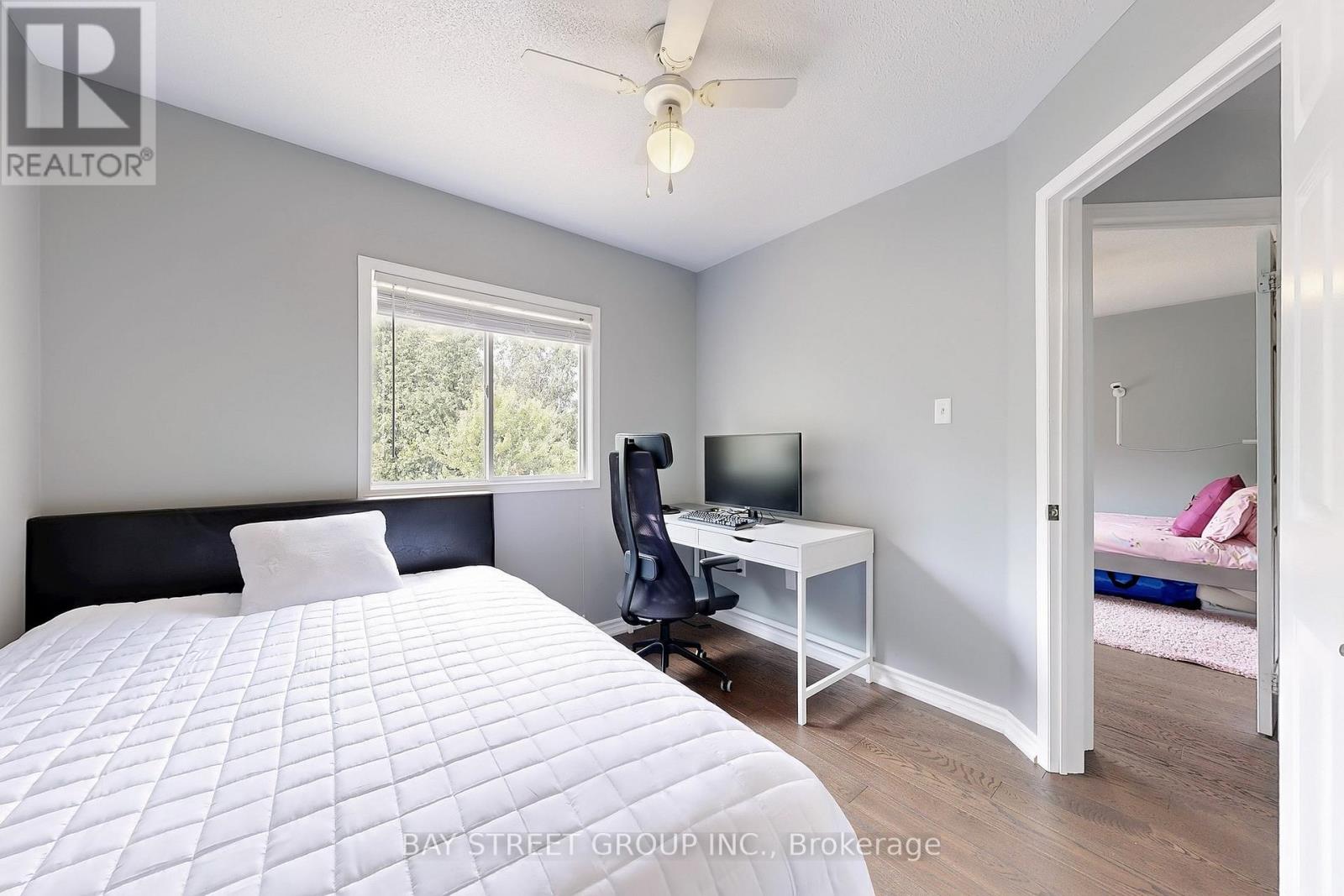 Photo 6 of 16 Bates Court, Barrie ON