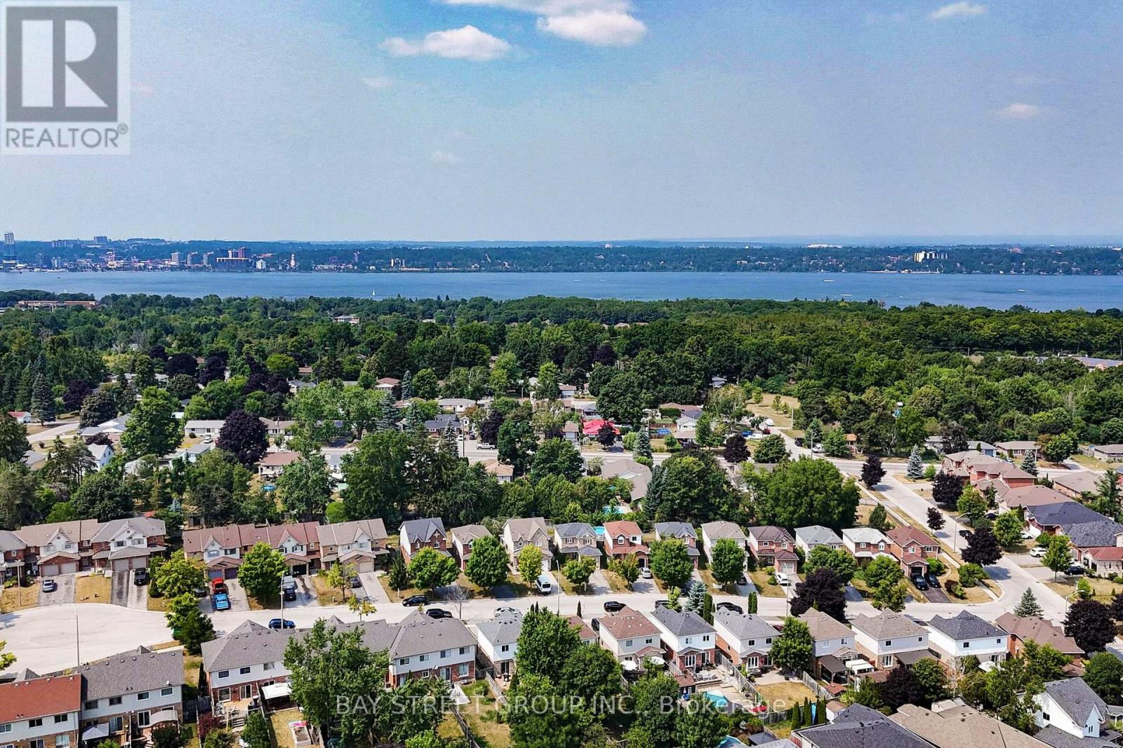Photo 20 of 16 Bates Court, Barrie ON