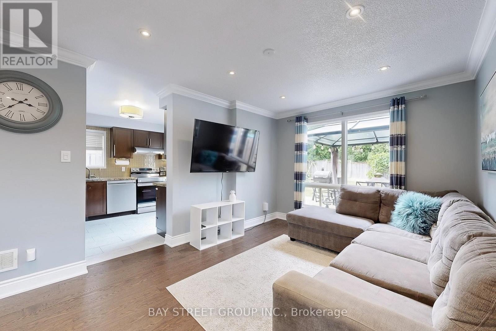 Photo 23 of 16 Bates Court, Barrie ON