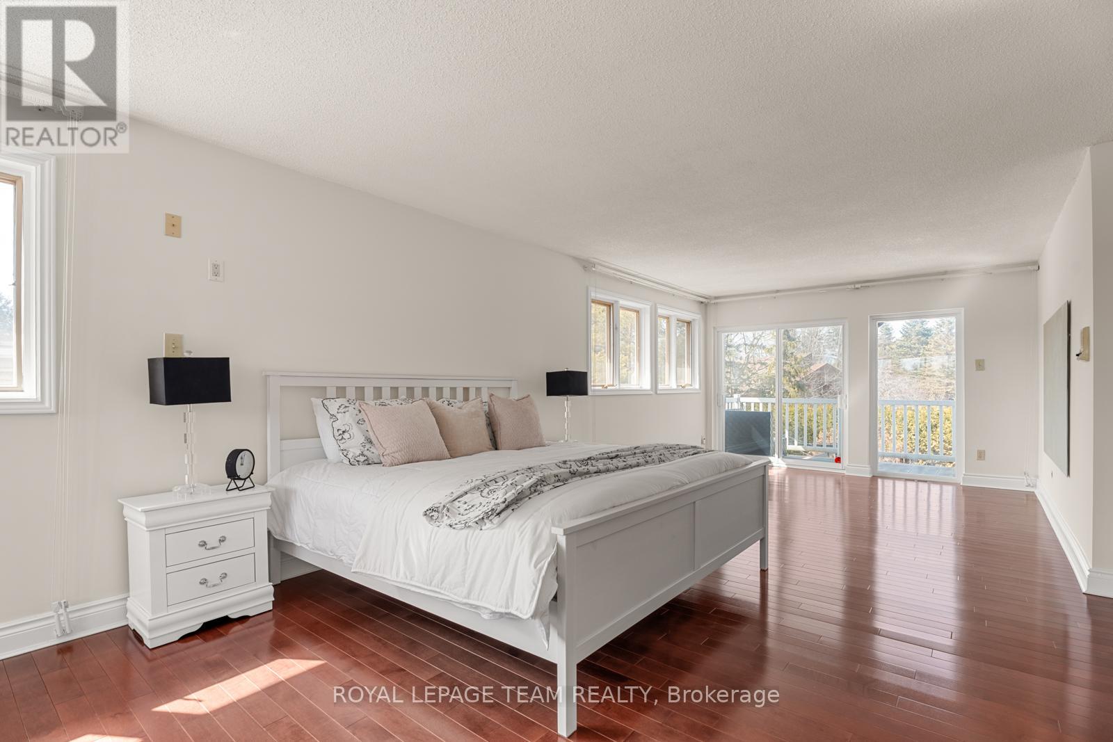 Photo 10 of 48 Cedarhill Drive, Ottawa ON